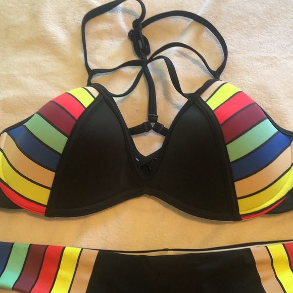 Super fun strappy bikini - Picture 2 of 4